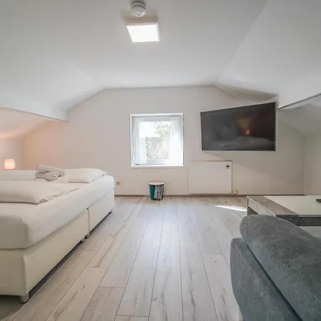 بيت للعطل Behagliches Mit Kamin Mitten Im Wald Feuchtenbach