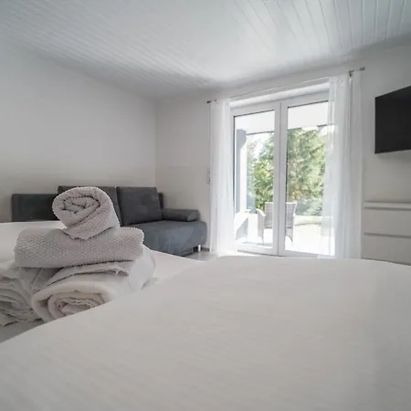 Behagliches Mit Kamin Mitten Im Wald Holiday home *