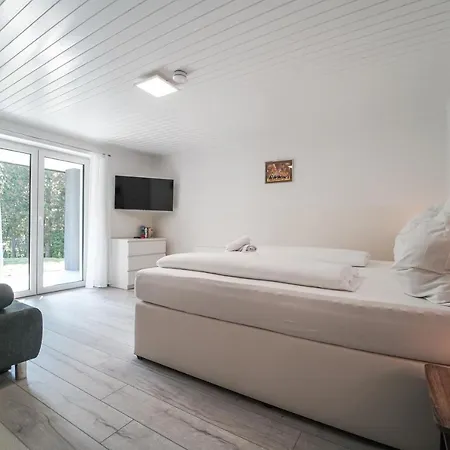 Behagliches Mit Kamin Mitten Im Wald * Feuchtenbach