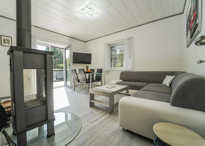 Behagliches Mit Kamin Mitten Im Wald *