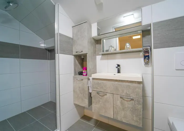 Behagliches Mit Kamin Mitten Im Wald Vakantiehuis Feuchtenbach