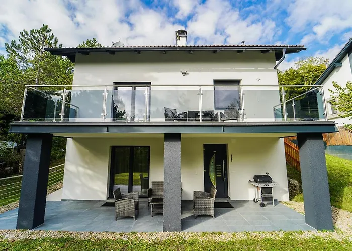 Behagliches Mit Kamin Mitten Im Wald * Feuchtenbach