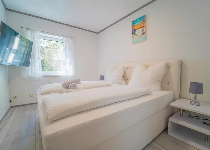 Behagliches Mit Kamin Mitten Im Wald Vakantiehuis